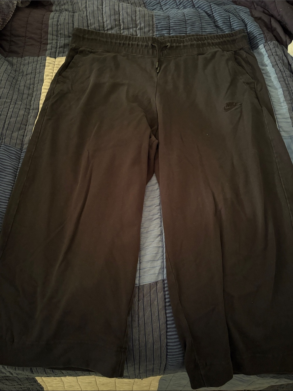 Nike Black Sweatpants with Drawstring XL Cropped